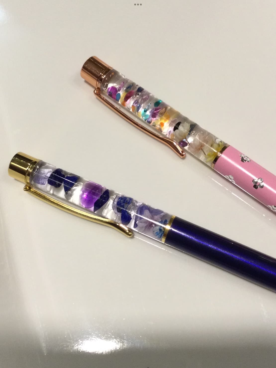 ピンク 小粒の宝石50粒入れてキラキラに! ブルー 大粒アメジストが迫力満点!